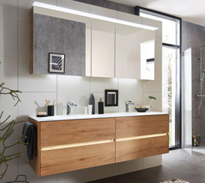 Badmöbel in Holzoptik